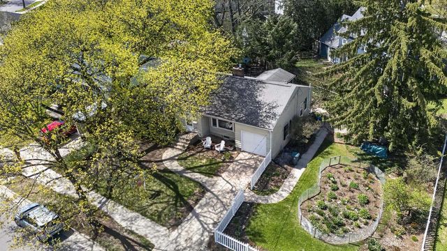 556 Glen Drive, Madison, WI 53711