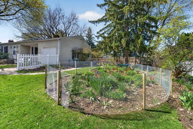 556 Glen Drive, Madison, WI 53711