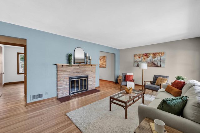 556 Glen Drive, Madison, WI 53711