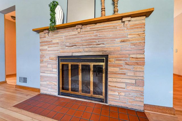 556 Glen Drive, Madison, WI 53711