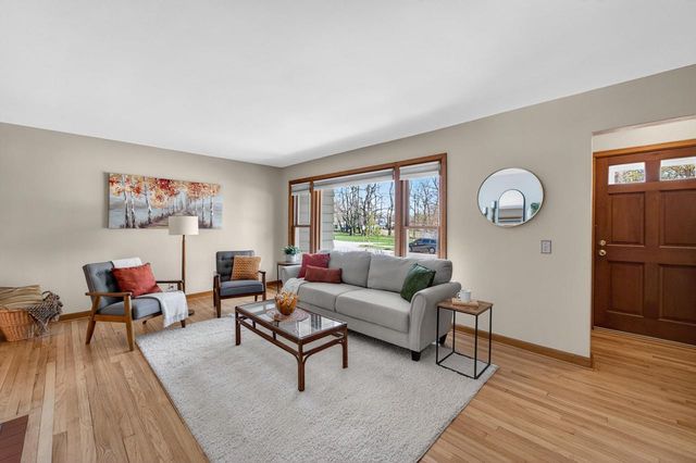 556 Glen Drive, Madison, WI 53711
