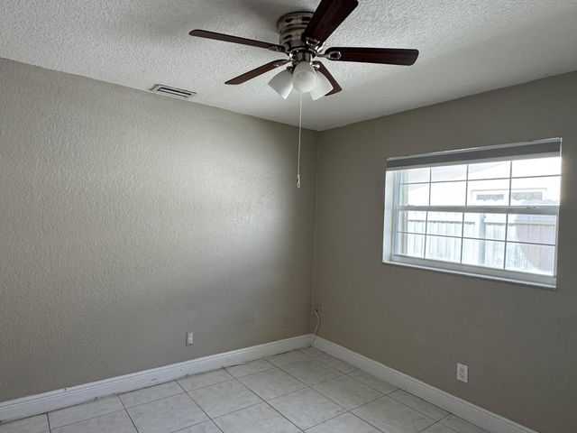 2180 NW 93rd Avenue, Pembroke Pines, FL 33024