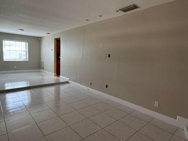 2180 NW 93rd Avenue, Pembroke Pines, FL 33024