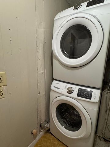 2180 NW 93rd Avenue, Pembroke Pines, FL 33024