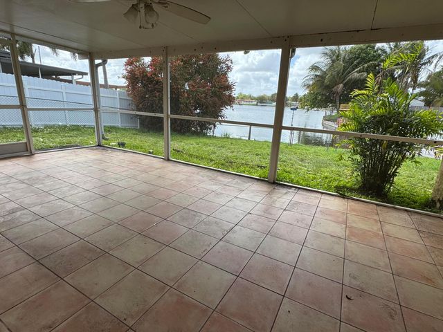 2180 NW 93rd Avenue, Pembroke Pines, FL 33024