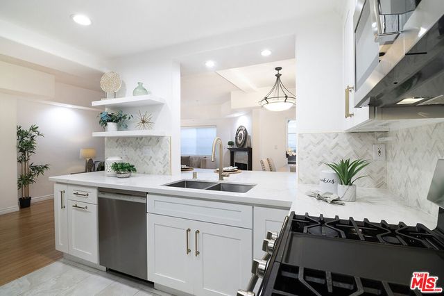 1537 S Wooster Street 105, Los Angeles, CA 90035