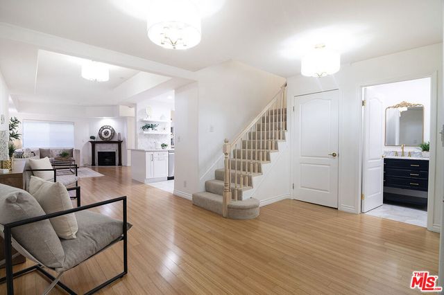 1537 S Wooster Street 105, Los Angeles, CA 90035
