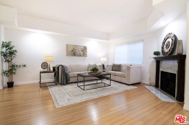1537 S Wooster Street 105, Los Angeles, CA 90035
