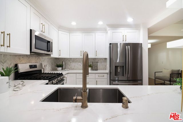 1537 S Wooster Street 105, Los Angeles, CA 90035