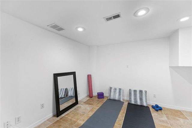 14900 W 91ST Terrace, Lenexa, KS 66215