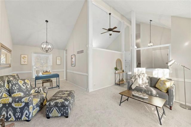 14900 W 91ST Terrace, Lenexa, KS 66215