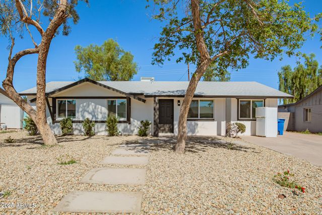 628 E PAPAGO Drive, Tempe, AZ 85288