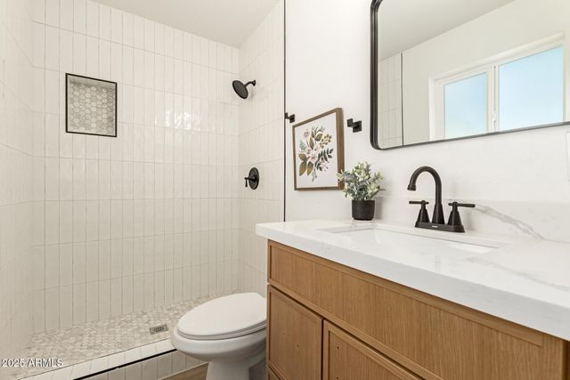 628 E PAPAGO Drive, Tempe, AZ 85288