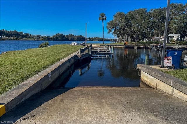 22 ASHE ST, Alva, FL 33920
