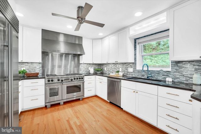 5054 37TH ST N, Arlington, VA 22207
