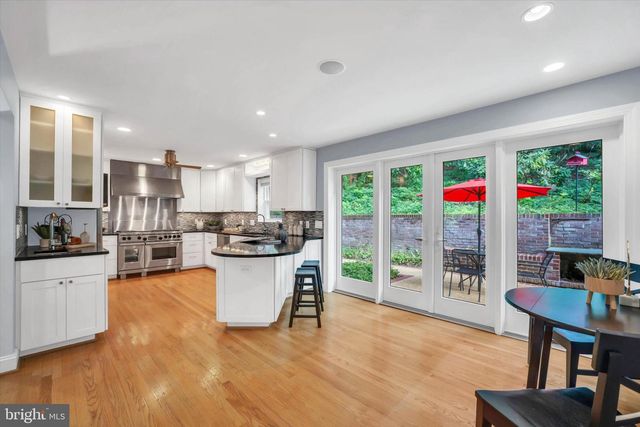5054 37TH ST N, Arlington, VA 22207