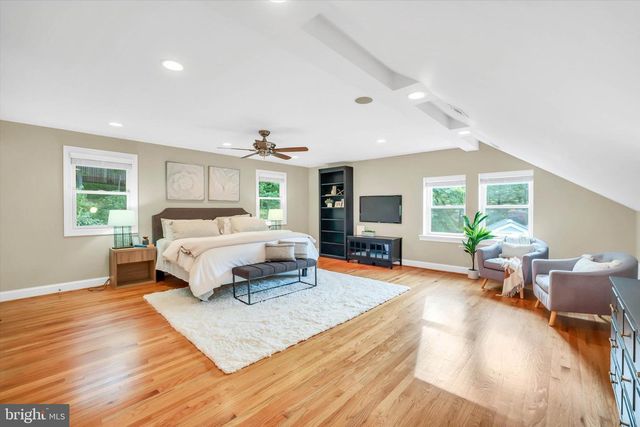 5054 37TH ST N, Arlington, VA 22207