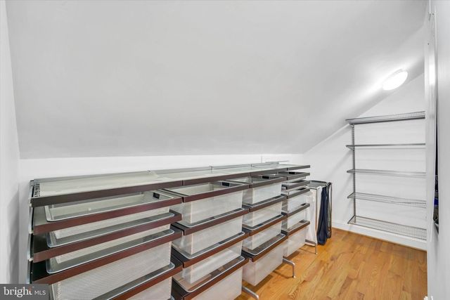 5054 37TH ST N, Arlington, VA 22207