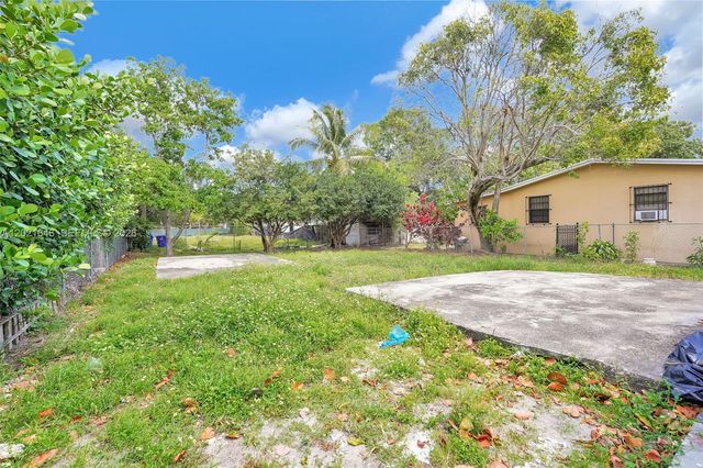 151 NW 42nd St 1, Miami, FL 33127