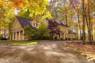 2190 Mac Farm Circle, Milford Village, MI 48380