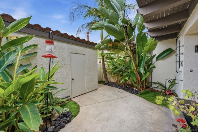 957 Fir Tree Pl., Carlsbad, CA 92011