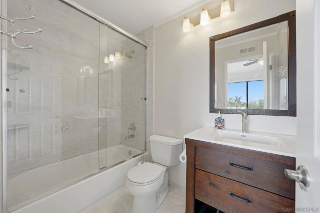957 Fir Tree Pl., Carlsbad, CA 92011