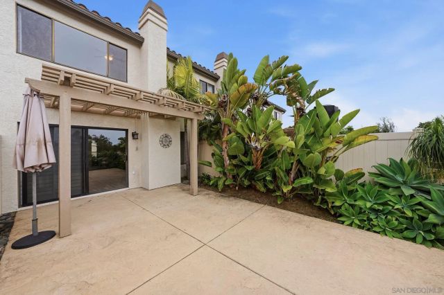957 Fir Tree Pl., Carlsbad, CA 92011