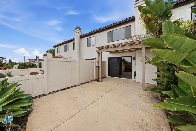 957 Fir Tree Pl., Carlsbad, CA 92011