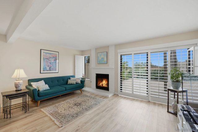957 Fir Tree Pl., Carlsbad, CA 92011