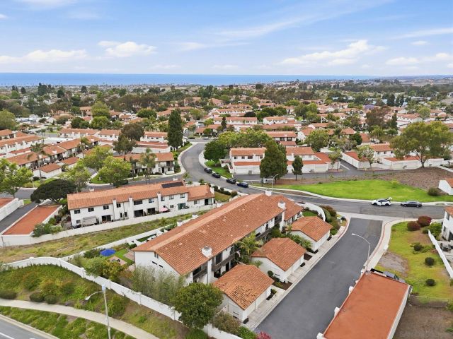 957 Fir Tree Pl., Carlsbad, CA 92011