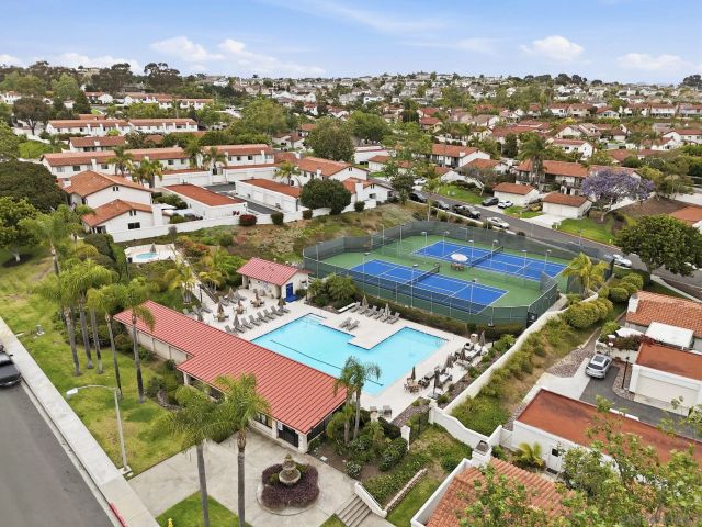 957 Fir Tree Pl., Carlsbad, CA 92011