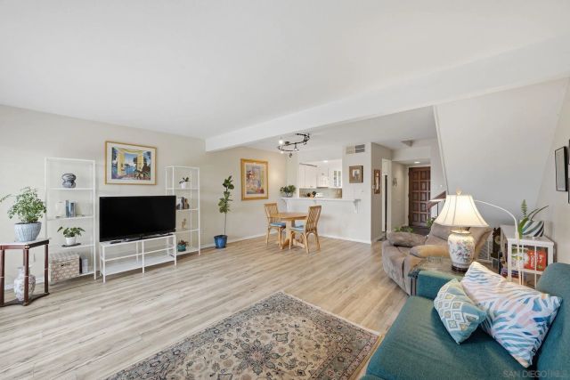 957 Fir Tree Pl., Carlsbad, CA 92011