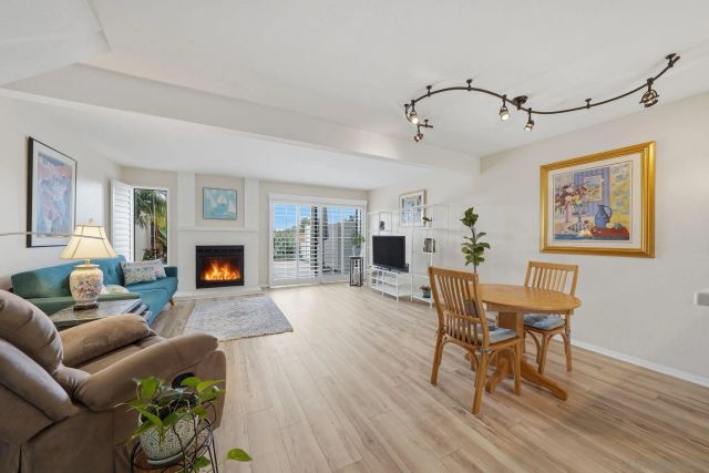 957 Fir Tree Pl., Carlsbad, CA 92011