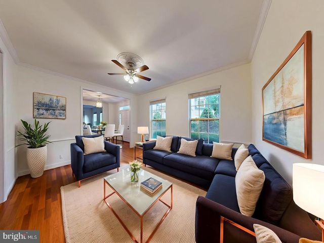 1379 DOMINION RIDGE LN, Herndon, VA 20170