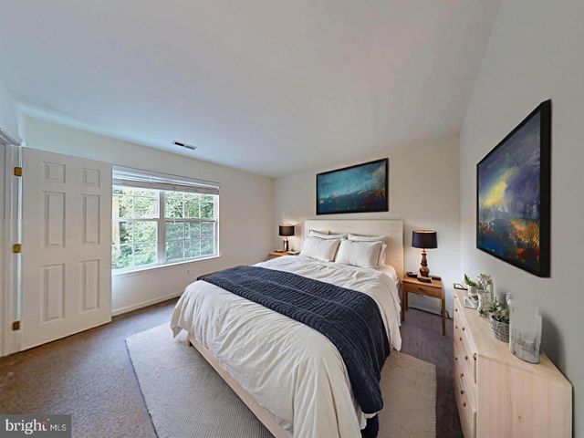 1379 DOMINION RIDGE LN, Herndon, VA 20170