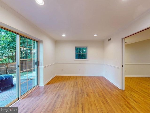 1379 DOMINION RIDGE LN, Herndon, VA 20170