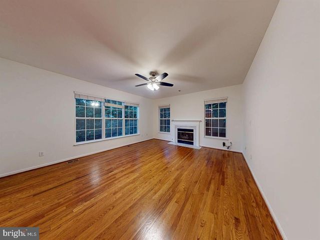 1379 DOMINION RIDGE LN, Herndon, VA 20170