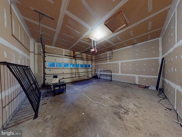 1379 DOMINION RIDGE LN, Herndon, VA 20170