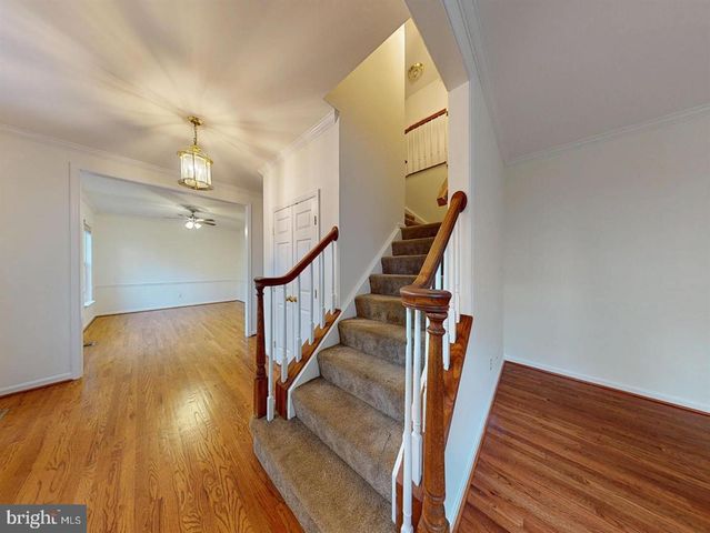 1379 DOMINION RIDGE LN, Herndon, VA 20170