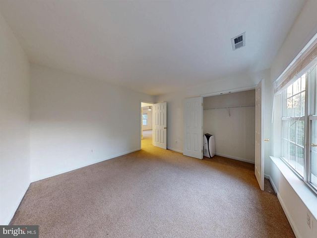 1379 DOMINION RIDGE LN, Herndon, VA 20170