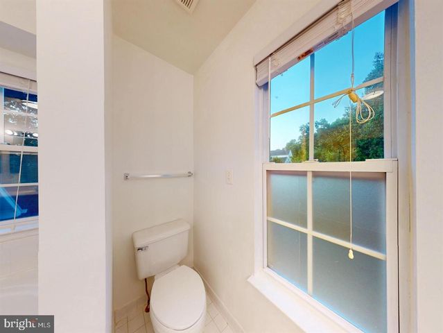 1379 DOMINION RIDGE LN, Herndon, VA 20170