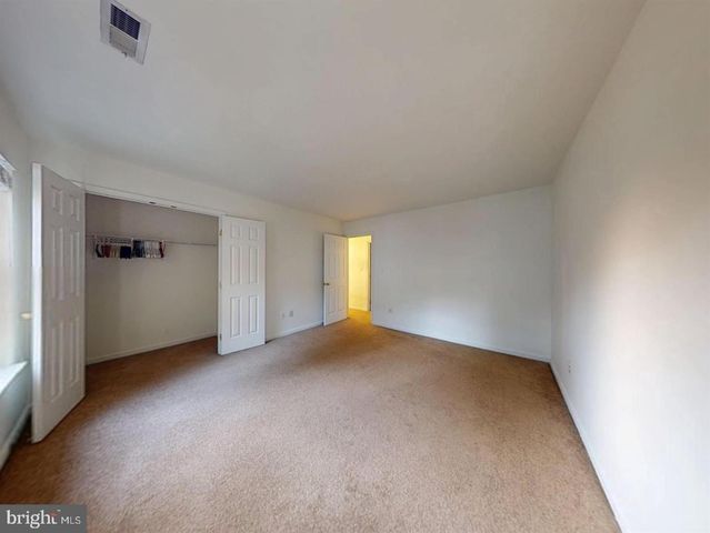 1379 DOMINION RIDGE LN, Herndon, VA 20170