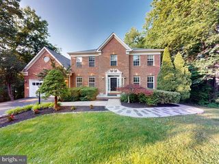 1379 DOMINION RIDGE LN, Herndon, VA 20170