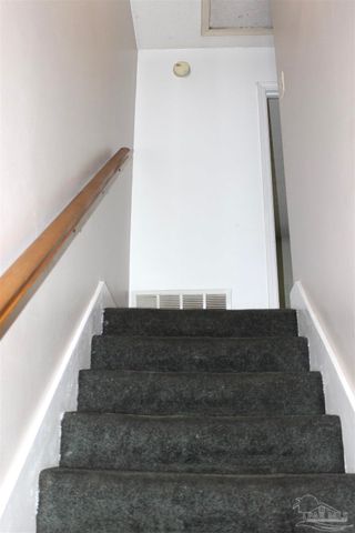 7705 Kipling St B, Pensacola, FL 32514