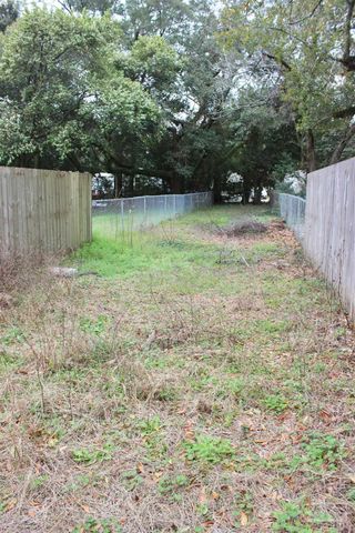 7705 Kipling St B, Pensacola, FL 32514