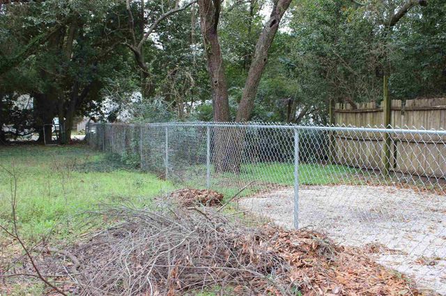 7705 Kipling St B, Pensacola, FL 32514