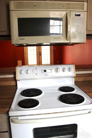 7705 Kipling St B, Pensacola, FL 32514