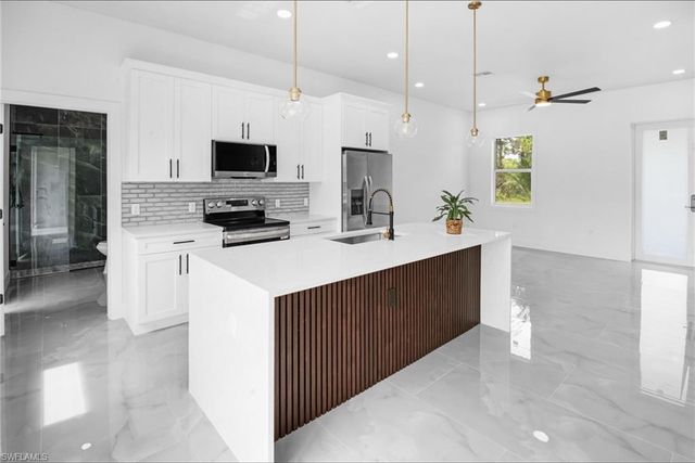 633 Wabasso AVE S, Lehigh Acres, FL 33974