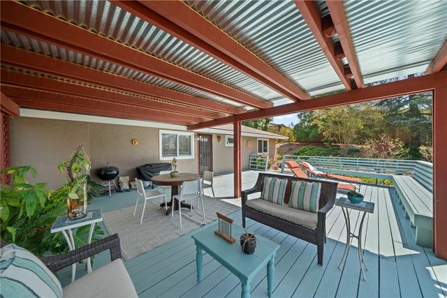 720 Carnation Lane, Fallbrook, CA 92028