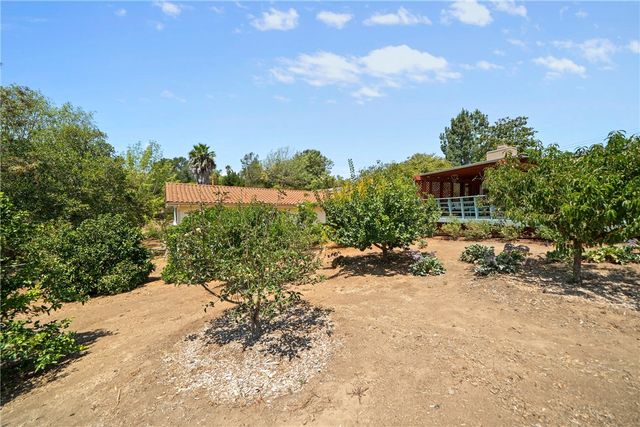 720 Carnation Lane, Fallbrook, CA 92028